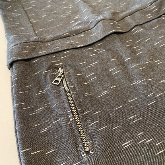 DEX Dress (Juniors) - Picture 4 of 4